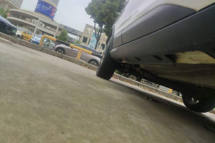 Used BYD Yuan 2016 1.5L Automatic Luxury Version Right Side Sill