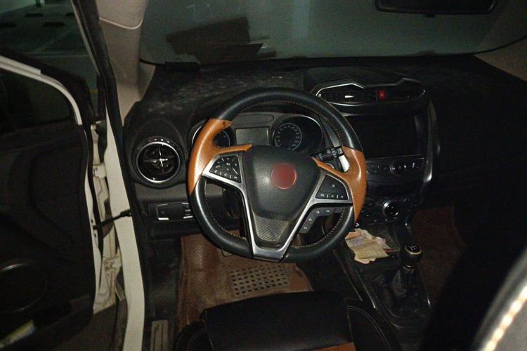 Used BYD Yuan 2016 1.5L Manual Luxury Version Steering Wheel