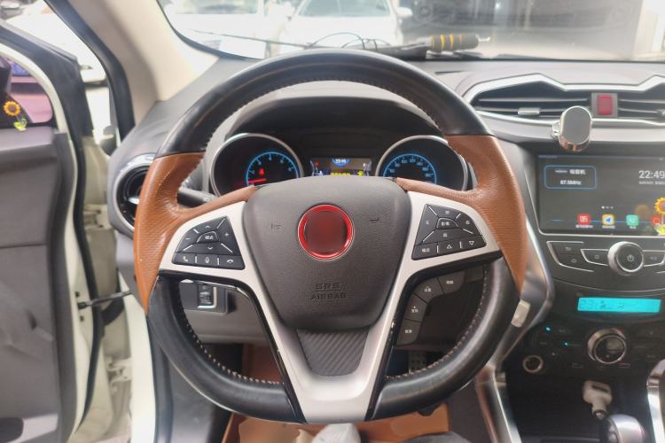 Used BYD Yuan 2016 1.5TID Automatic Flagship Model Steering Wheel