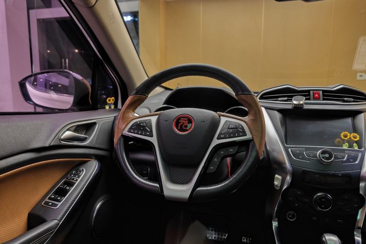 Used BYD Yuan 2016 1.5TID Automatic Flagship Model Steering Wheel