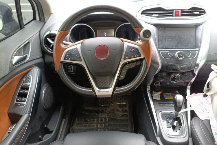 Used BYD Yuan 2016 1.5TID Automatic Luxury Version Steering Wheel