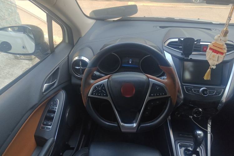 Used BYD Yuan 2016 1.5TID Automatic Luxury Version Steering Wheel