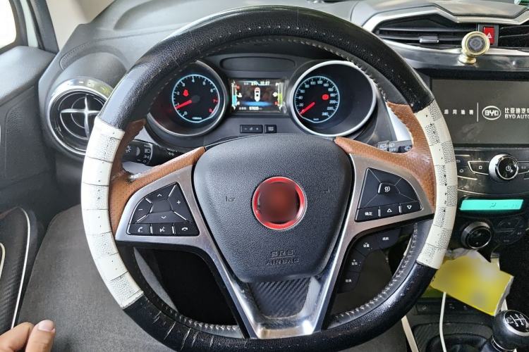 Used BYD Yuan 2016 1.5L Manual Luxury Version Steering Wheel