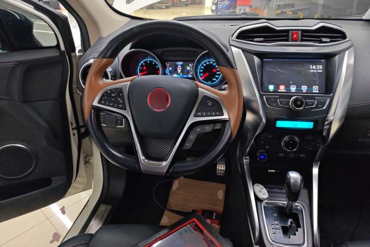 Used BYD Yuan 2016 1.5TID Automatic Luxury Version Steering Wheel