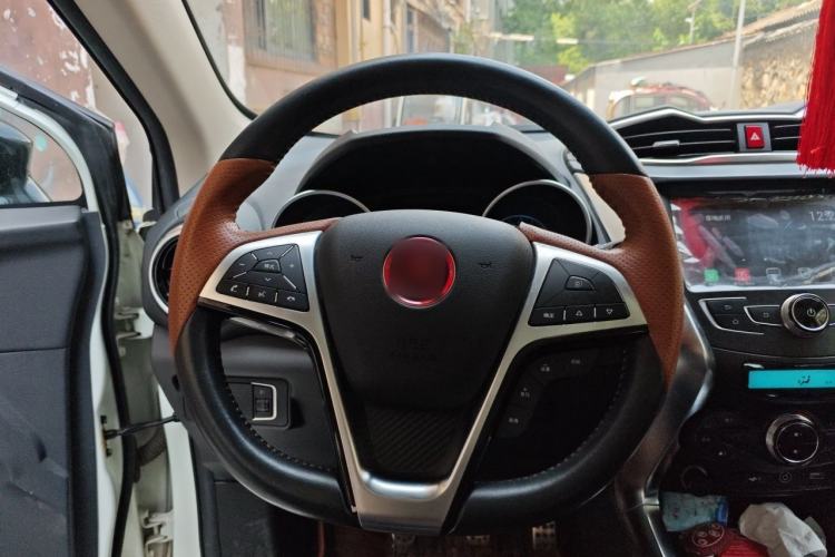 Used BYD Yuan 2016 1.5L Manual Luxury Version Steering Wheel