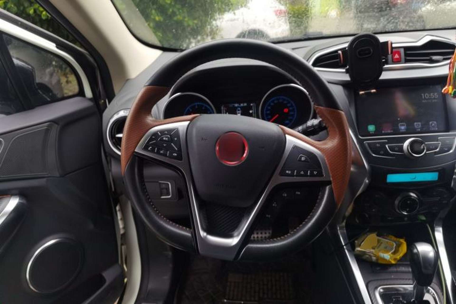 Used BYD Yuan 2016 1.5TID Automatic Luxury Version Steering Wheel