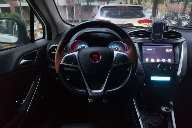 Used BYD Yuan 2016 1.5L Manual Luxury Model Steering Wheel