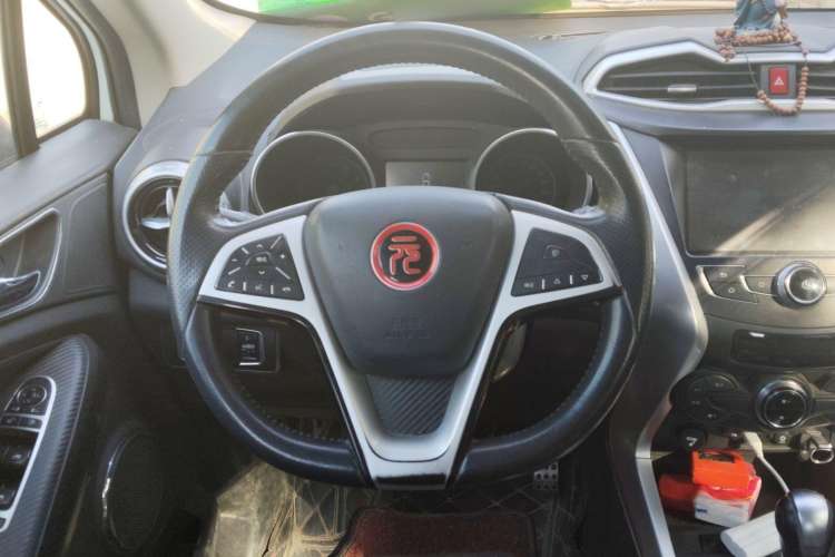 Used BYD Yuan 2016 1.5L Automatic Luxury Version Steering Wheel
