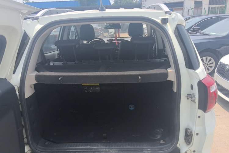 Used BYD Yuan 2016 1.5L Manual Luxury Model Trunk