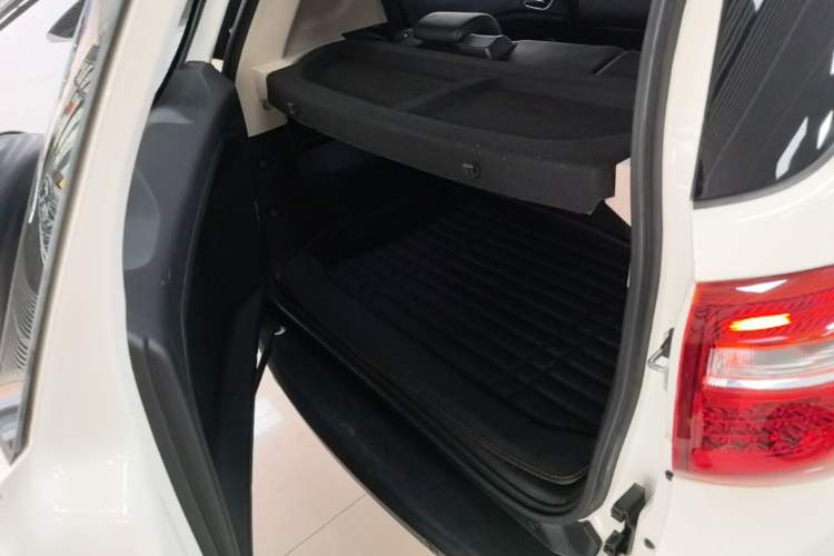 Used BYD Yuan 2016 1.5L Automatic Luxury Version Trunk