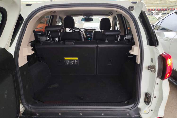 Used BYD Yuan 2016 1.5L Automatic Luxury Version Trunk