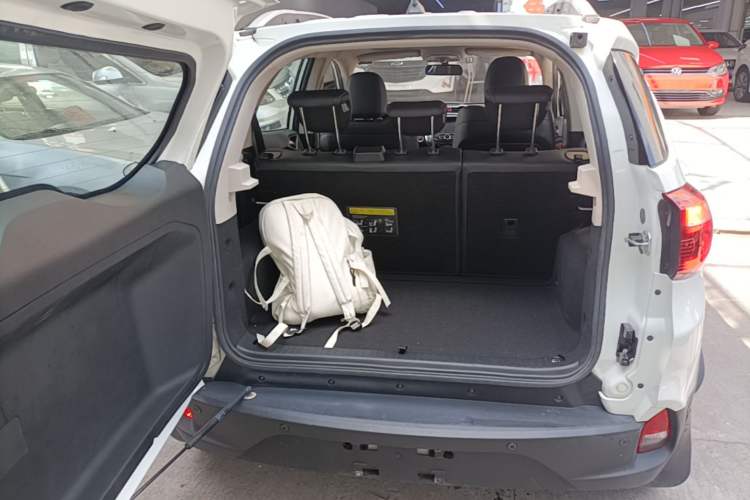 Used BYD Yuan 2016 1.5L Manual Luxury Version Trunk