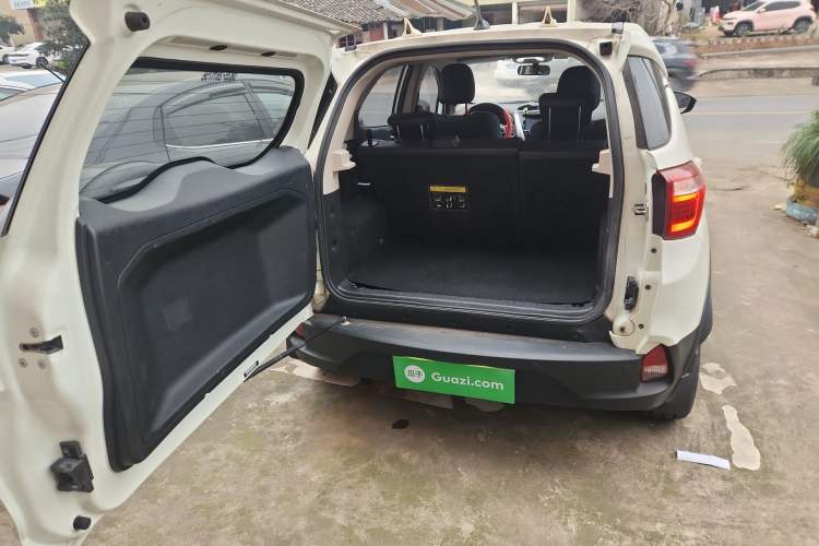 Used BYD Yuan 2016 1.5L Manual Comfort Model Trunk