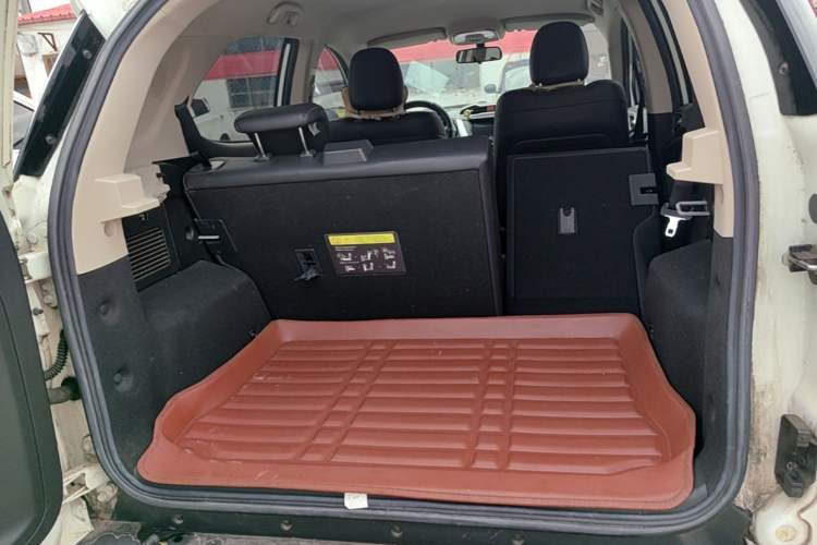 Used BYD Yuan 2016 1.5L Automatic Luxury Version Trunk
