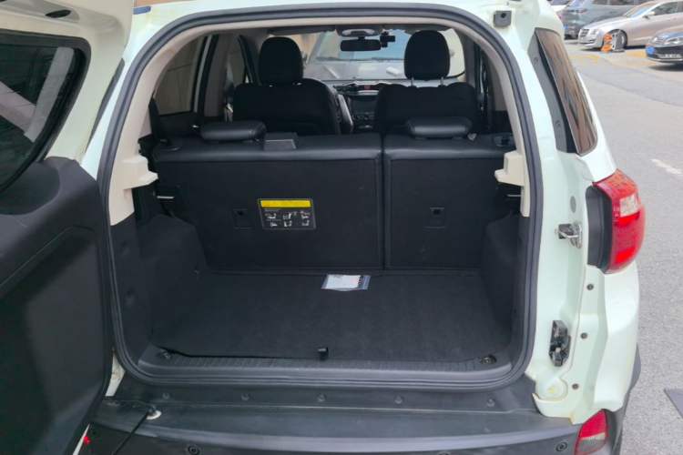 Used BYD Yuan 2016 1.5L Automatic Luxury Version Trunk