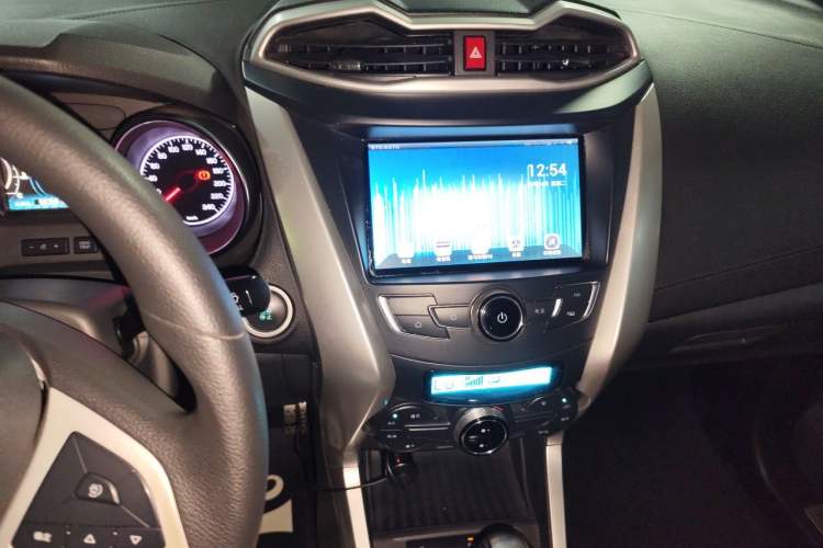 Used BYD Yuan 2017 1.5L Automatic Cool & Connected Model Audio And AC Panel