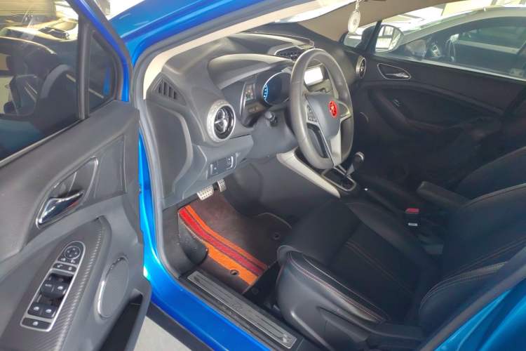 Used BYD Yuan 2017 1.5L Automatic Cool & Stylish Model Driver Seat
