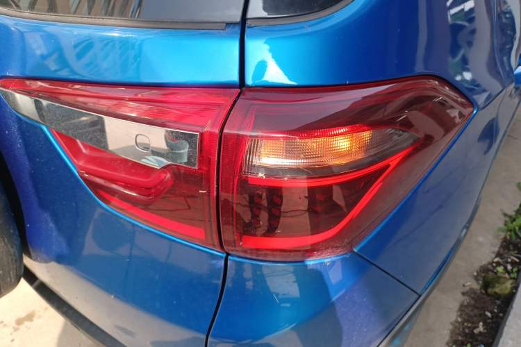 Used BYD Yuan 2017 1.5L Automatic Cool & Connected Model Exterior 3
