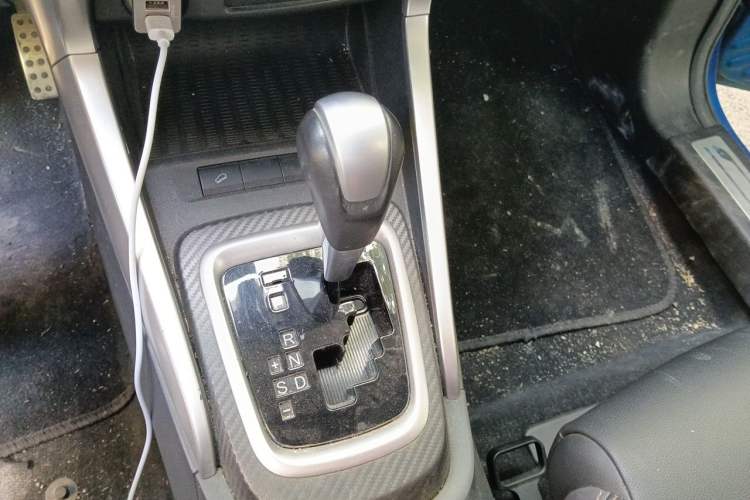 Used BYD Yuan 2017 1.5L Automatic Cool & Stylish Model Gear Lever