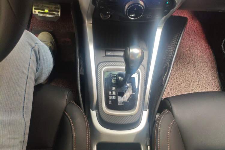 Used BYD Yuan 2017 1.5L Automatic Cool & Stylish Model Gear Lever