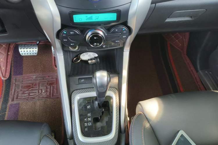 Used BYD Yuan 2017 1.5L Automatic Cool & Connected Model Gear Lever