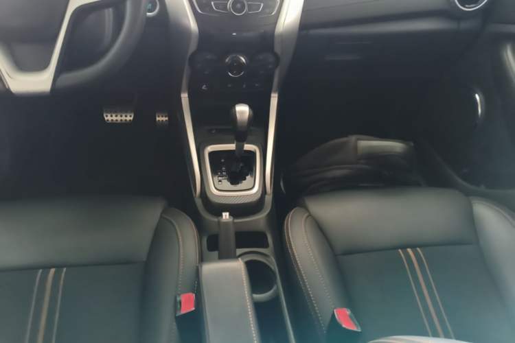 Used BYD Yuan 2017 1.5L Automatic Cool & Connected Model Gear Lever