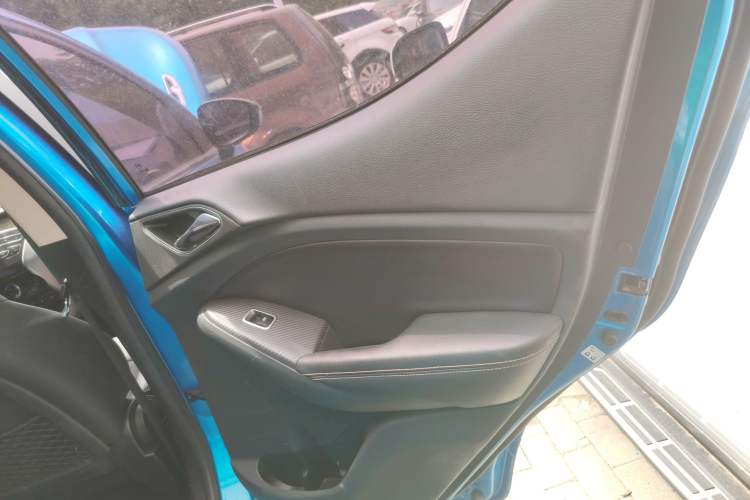 Used BYD Yuan 2017 1.5L Automatic Cool & Stylish Model Interior 6