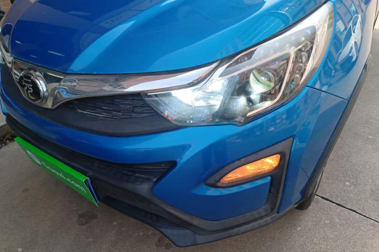Used BYD Yuan 2017 1.5L Automatic Cool & Connected Model Left Front Headlight