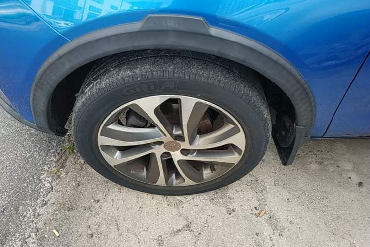 Used BYD Yuan 2017 1.5L Automatic Cool & Connected Model Left Front Wheel Hub