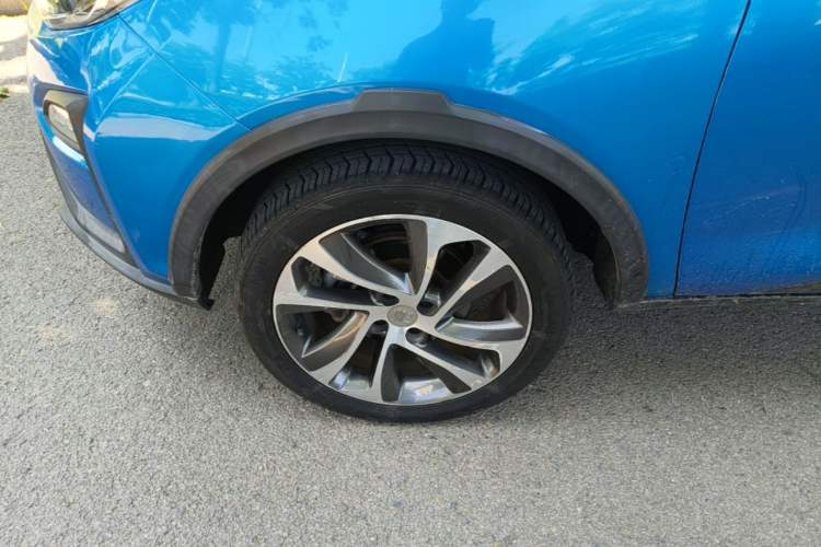 Used BYD Yuan 2017 1.5L Automatic Cool & Connected Model Left Front Wheel Hub