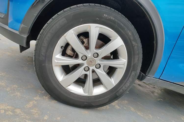 Used BYD Yuan 2017 1.5L Automatic Cool & Stylish Model Left Front Wheel Hub