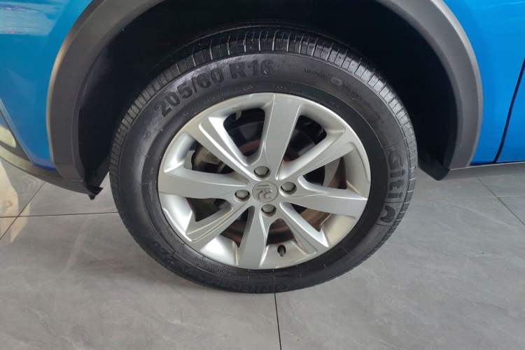 Used BYD Yuan 2017 1.5L Automatic Cool & Stylish Model Left Front Wheel Hub