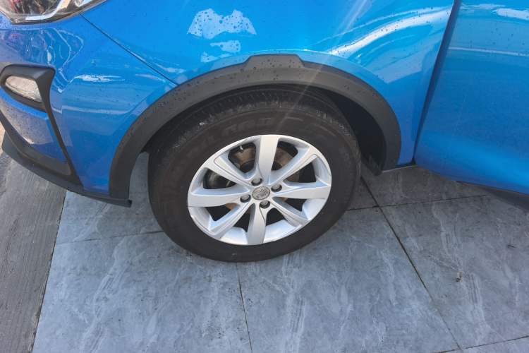 Used BYD Yuan 2017 1.5L Automatic Cool & Stylish Model Left Front Wheel Hub