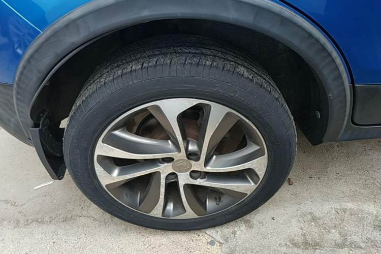 Used BYD Yuan 2017 1.5L Automatic Cool & Connected Model Right Rear Wheel Hub