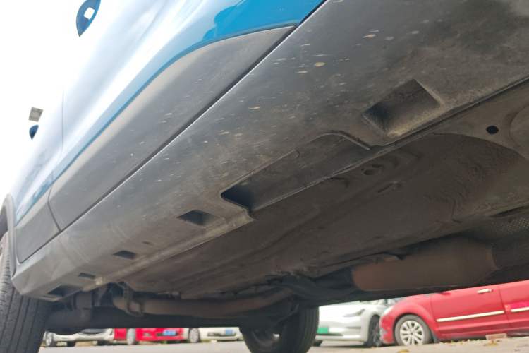 Used BYD Yuan 2017 1.5L Automatic Cool & Stylish Model Right Side Sill