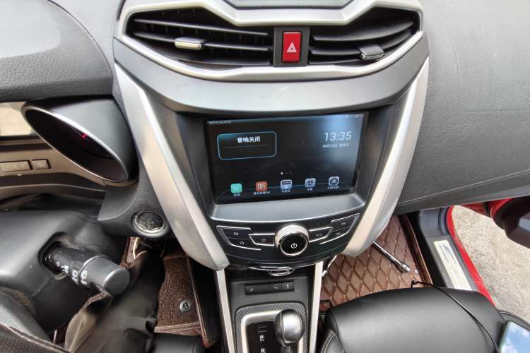 Used BYD Yuan 2017 1.5L Automatic Cool & Connected Model Audio And AC Panel