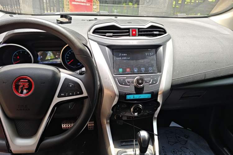 Used BYD Yuan 2017 1.5L Automatic Cool & Connected Model Audio And AC Panel