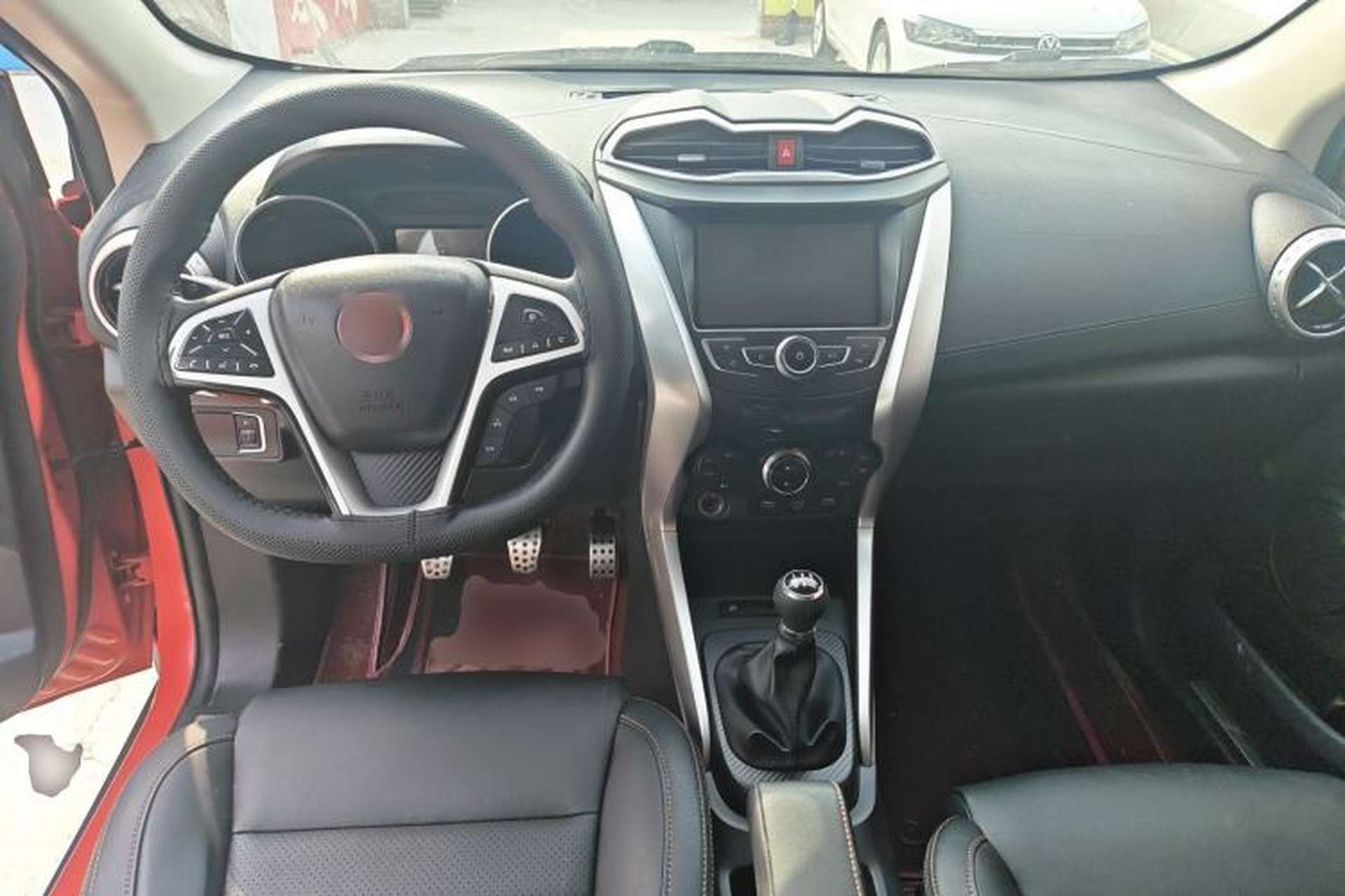Used BYD Yuan 2017 1.5L Manual Cool Connect Model Center Console