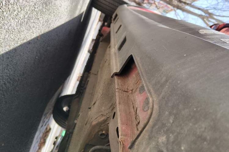 Used BYD Yuan 2017 1.5L Automatic Cool & Connected Model Chassis Rear Left