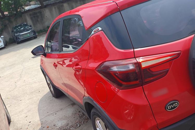 Used BYD Yuan 2017 1.5L Automatic Cool & Stylish Model Exterior 5