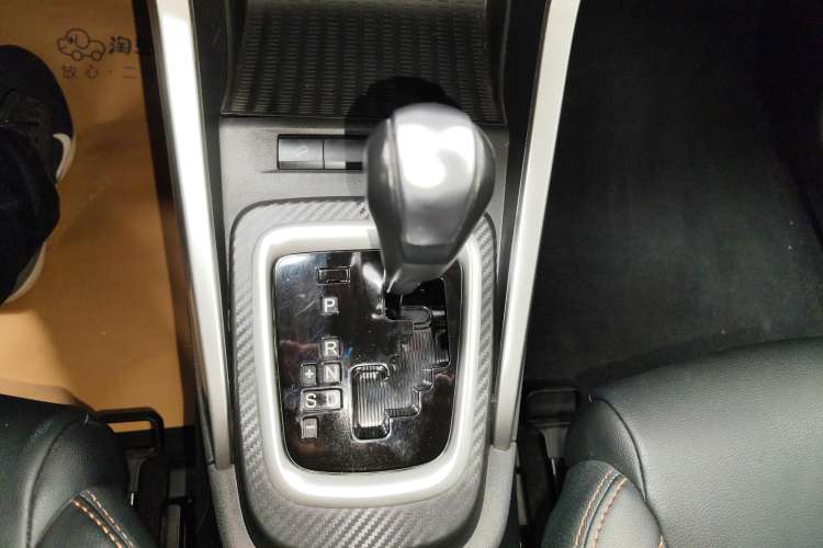 Used BYD Yuan 2017 1.5L Automatic Cool & Stylish Model Gear Lever