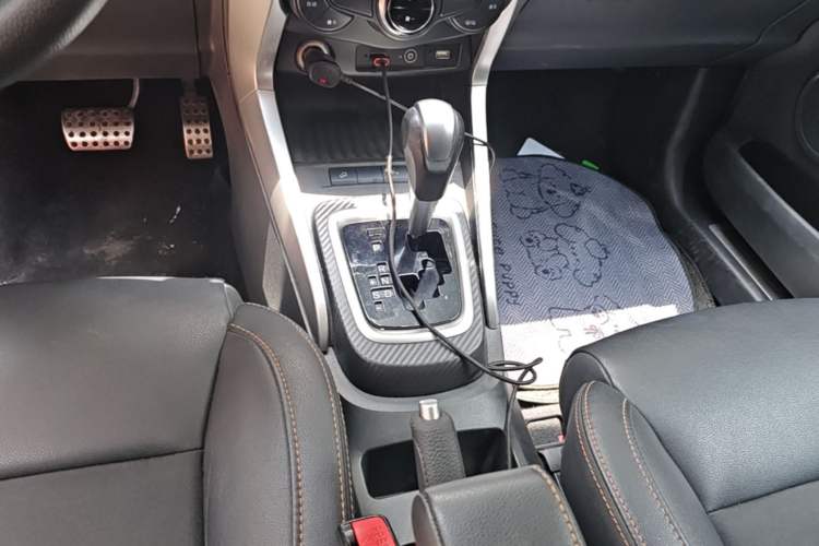 Used BYD Yuan 2017 1.5L Automatic Cool & Connected Model Gear Lever