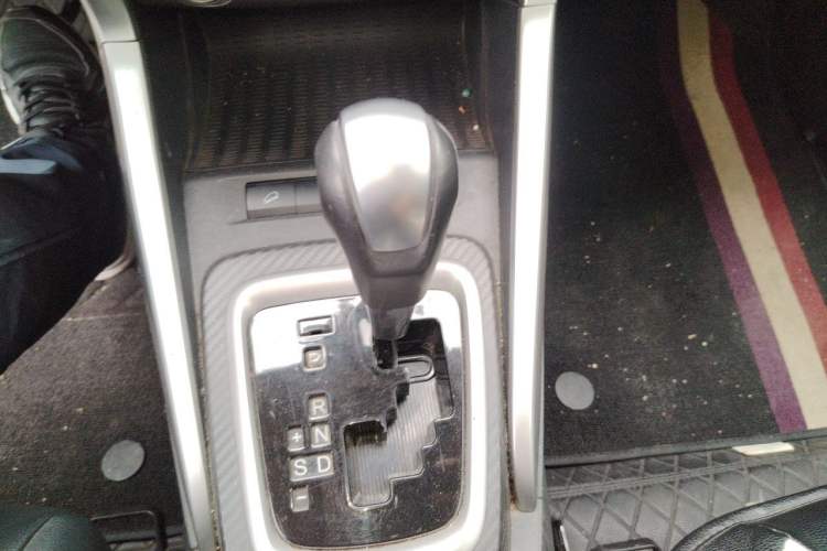 Used BYD Yuan 2017 1.5L Automatic Cool & Connected Model Gear Lever
