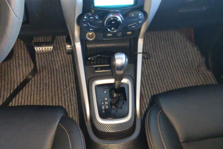 Used BYD Yuan 2017 1.5L Automatic Cool & Connected Model Gear Lever