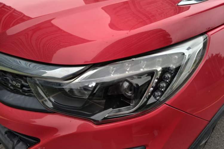 Used BYD Yuan 2017 1.5L Automatic Cool & Connected Model Left Front Headlight