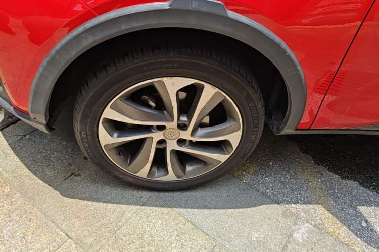 Used BYD Yuan 2017 1.5L Automatic Cool & Connected Model Left Front Wheel Hub