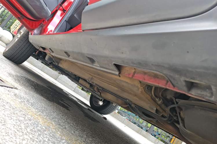 Used BYD Yuan 2017 1.5L Automatic Cool & Connected Model Left Side Sill