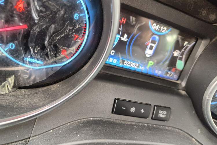 Used BYD Yuan 2017 1.5L Automatic Cool & Stylish Model Odometer Close Up