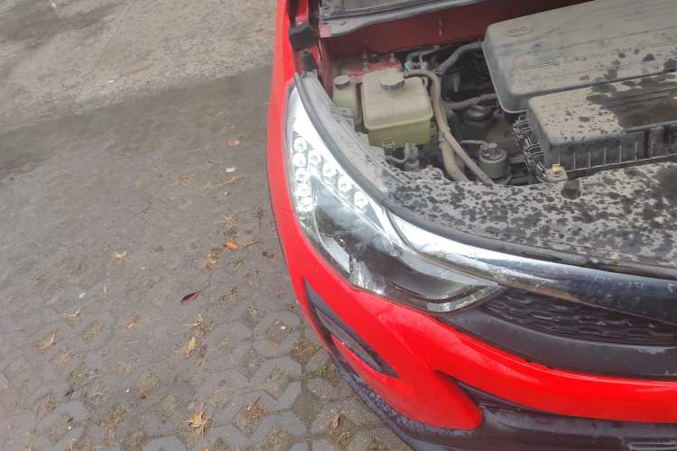 Used BYD Yuan 2017 1.5L Automatic Cool & Connected Model Right Front Headlight