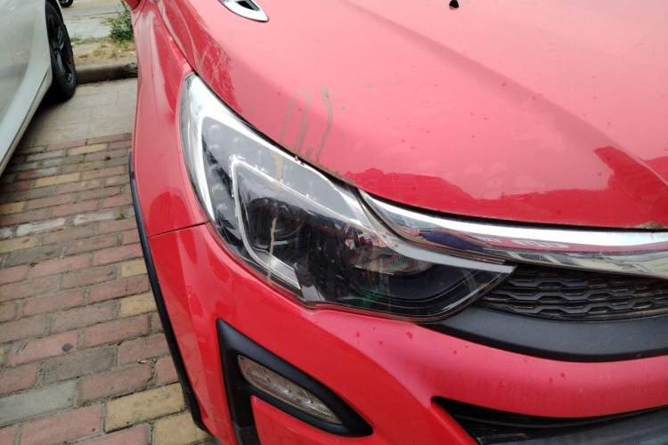 Used BYD Yuan 2017 1.5L Automatic Cool & Connected Model Right Front Headlight